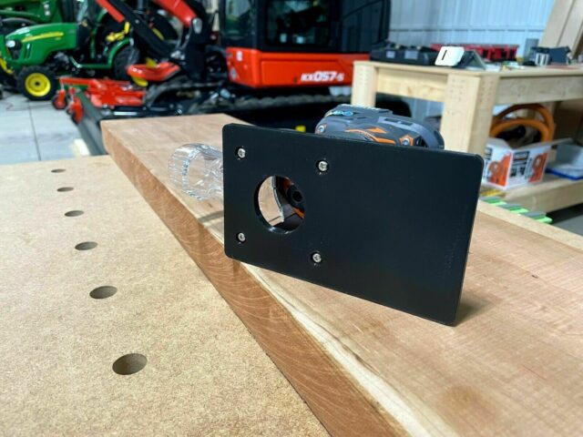 Router base for Ridgid 18v router