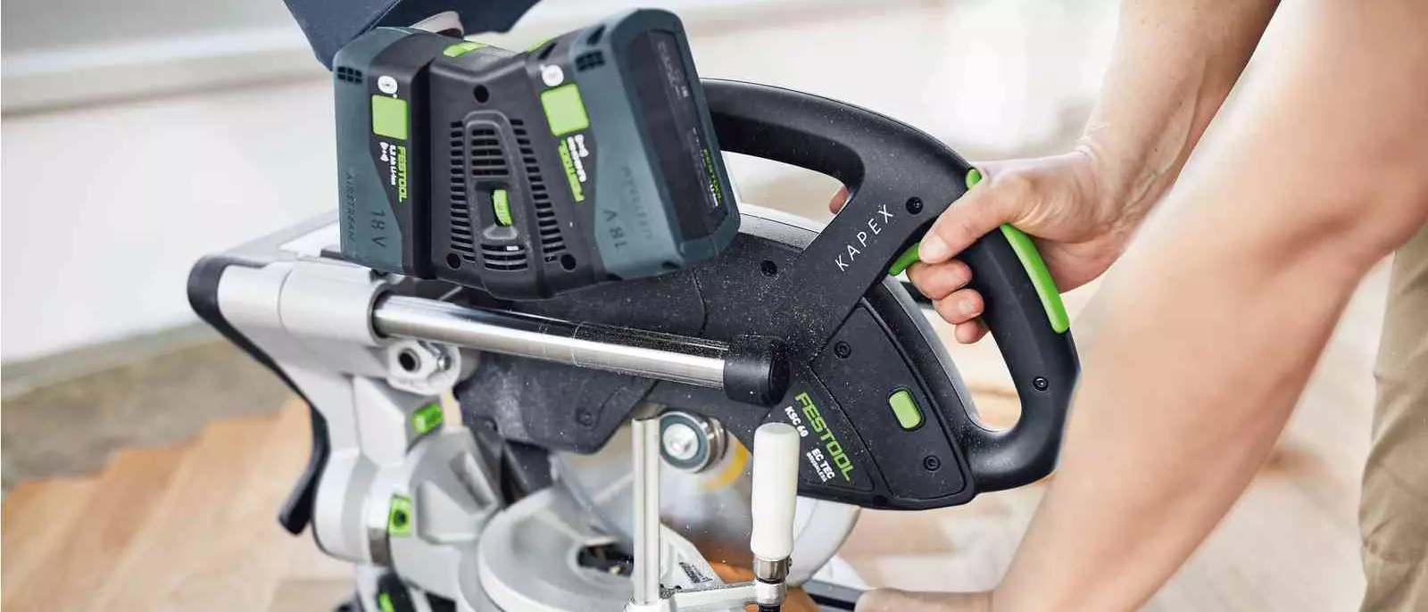 Festool cordless miter saw with two 18v batteires