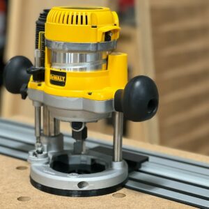 Dewalt 618 router adapter for Dewalt tracks