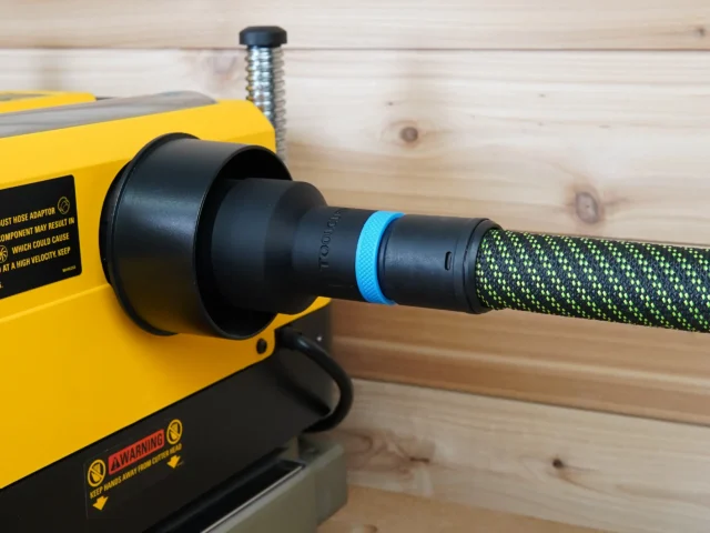 Use your Festool 27mm hose with the Dewalt 735x planer