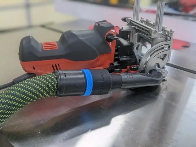 Use your 27mm Festool hose with your Mafell DDF 40 Dowel joiner