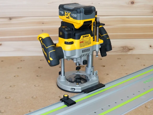 Router Adapter for Dewalt 2-1/4" HP Plunge router to connect to your Festool guide rail